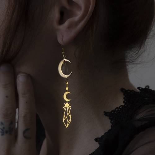 boucles d'oreilles ailes de fée et lune  en laiton