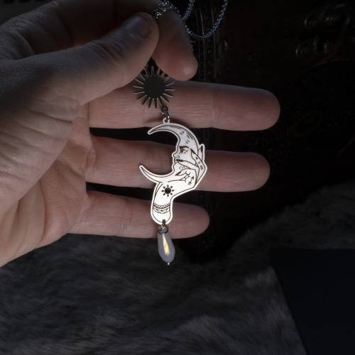 collier pendentif main et lune en acier inoxydable
