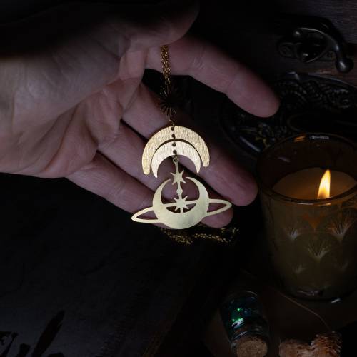 collier pendentif céleste géométrique en laiton