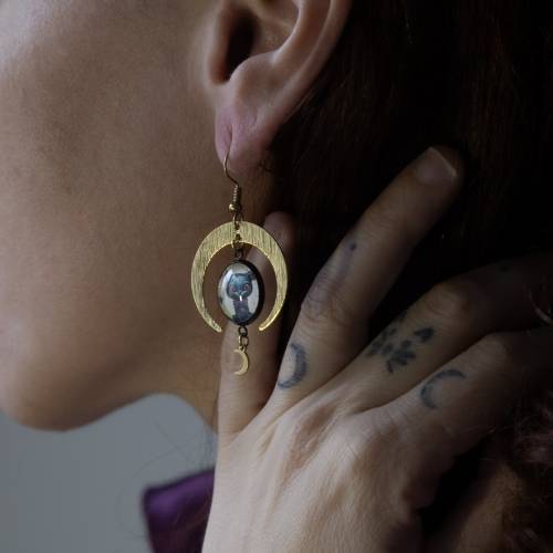 boucles d'oreilles cabochon en verre chat vampire
