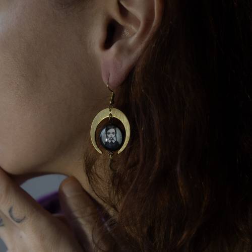 boucles d'oreilles cabochon en verre hommage à mercredi