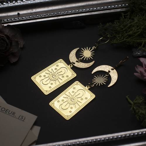 boucles d'oreilles asymétriques carte de tarot en laiton